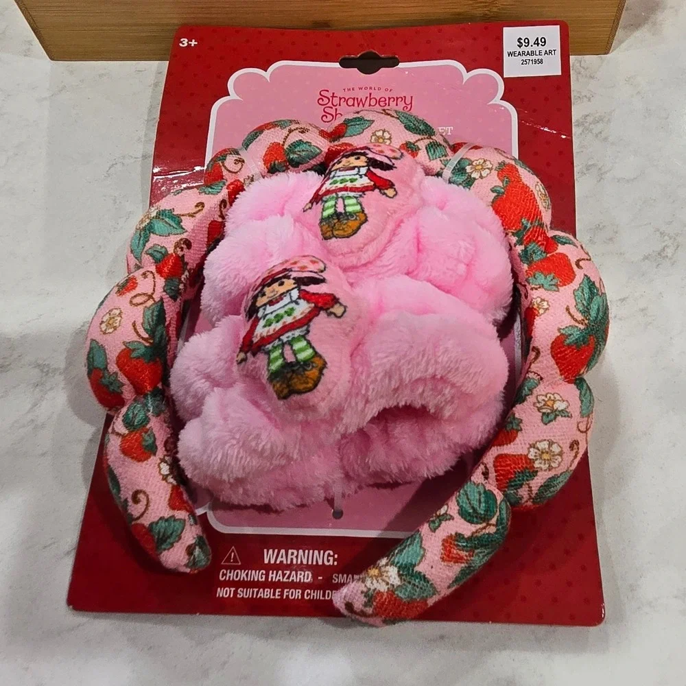 Strawberry Shortcake Spa Set Plush Headband and Wristbands Pink Skincare Kit NWT
